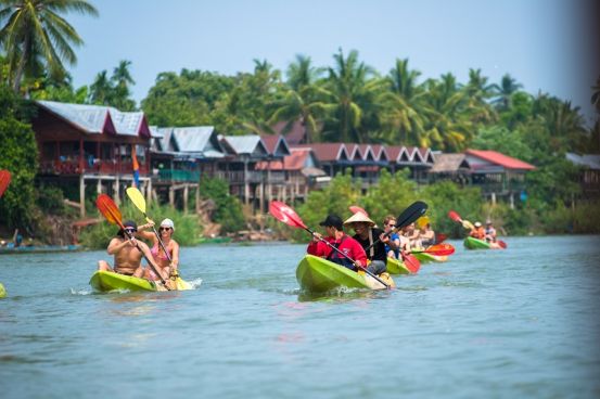 Vang Vieng: Espeleología y Kayak