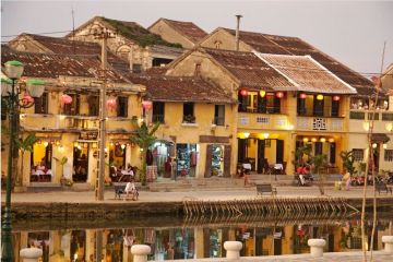 Central Vietnam Heritage Tour 7 Days 6 Nights