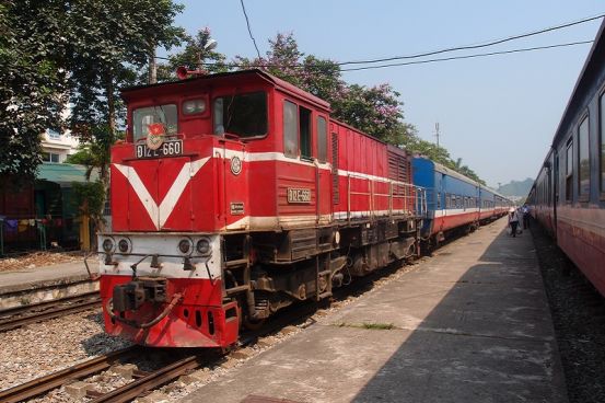 Vietnam Tour By Train 18 Days