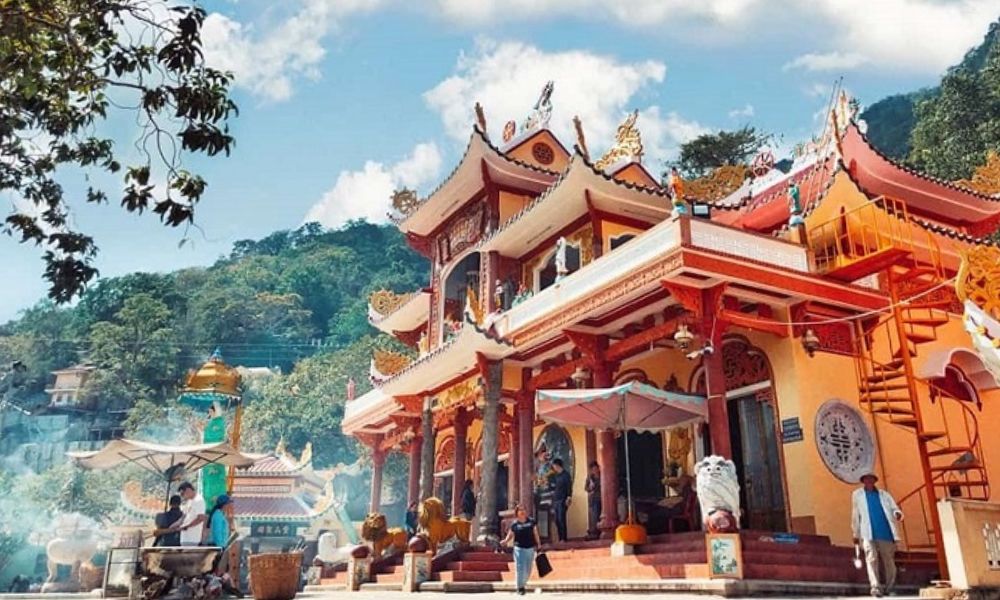 tet-festivals-vietnam