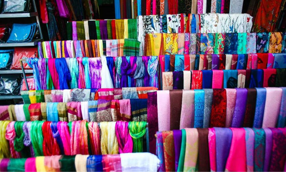 vietnam-souvenirs-guide-for-international-travelers